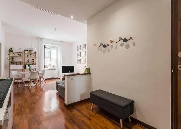 Line 8 House